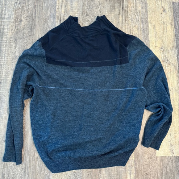Dockers 1/4 zip sweater - Picture 3 of 3